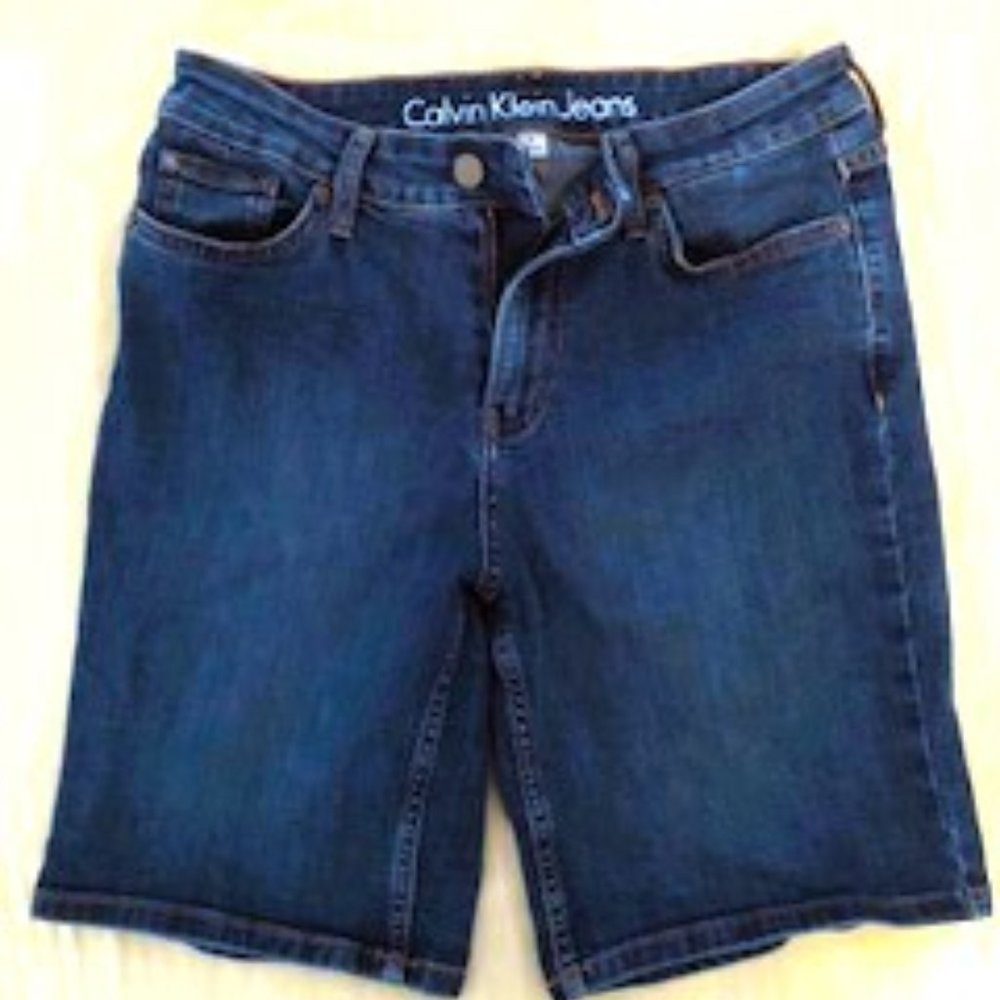 Calvin Klein denim jean shorts size 8